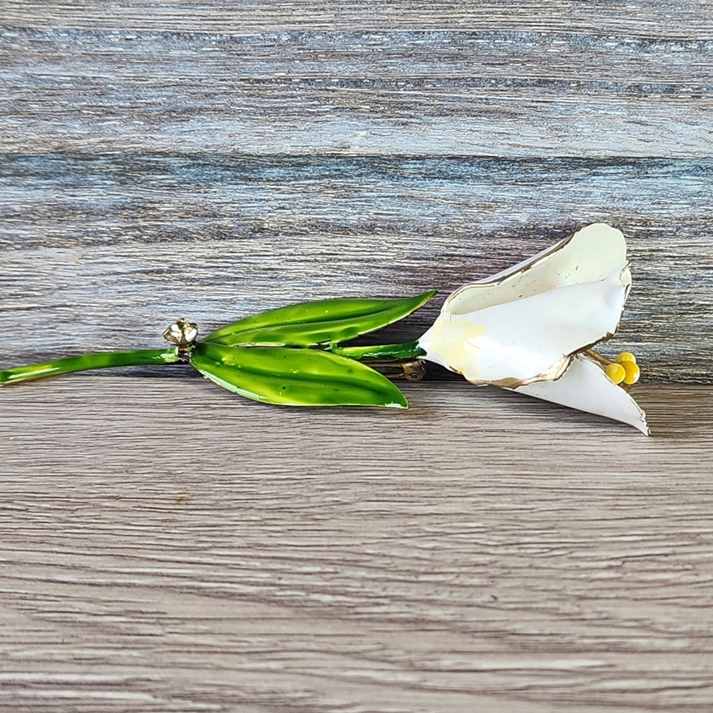 Original Signed Robert Enamel Flower Brooch - White and Green